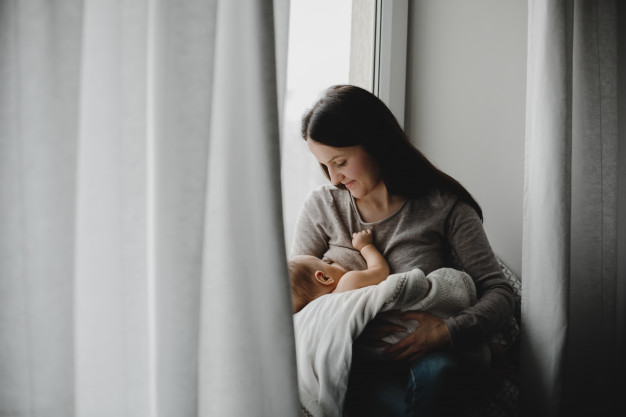 Der bliver født flere danske børn- Sådan gør du moderskabet nemmere